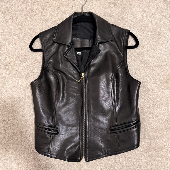 Jackets & Blazers - BLACK (GENUINE) LEATHER VEST WITH BRSS ZIPPER 🖤